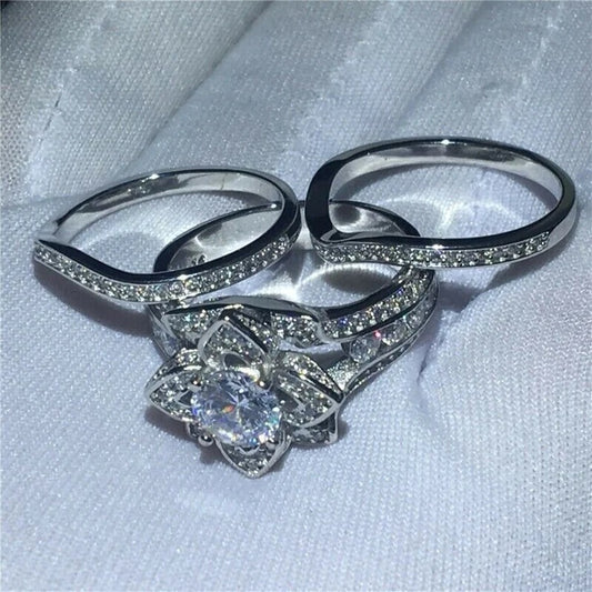 Vintage Flower Studded Diamond Ring