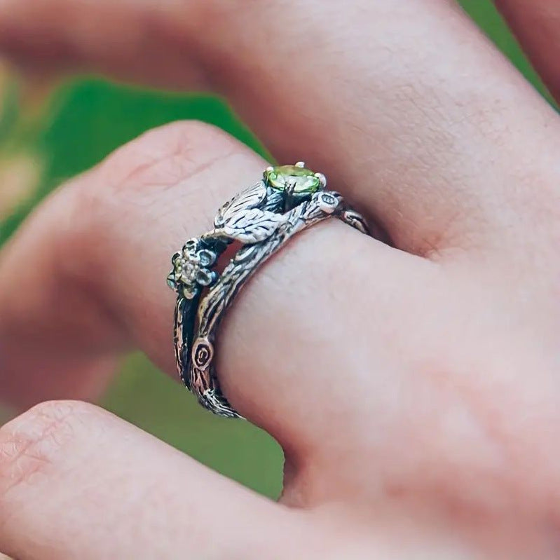 Vintage Fashion Silver Plated Branch Inlaid Zircon Ring
